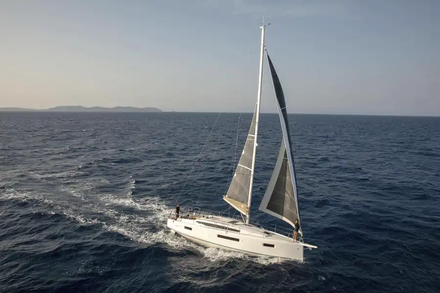 Jeanneau Sun Odyssey 415 Sailing Yacht