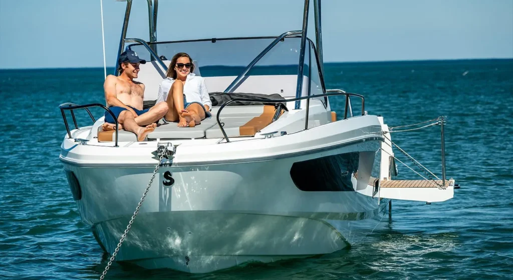Beneteau Flyer Sun Deck Motor Yacht
